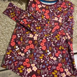 Girls new autumn long sleeve tee shirt.